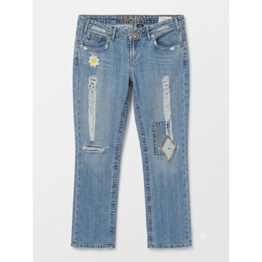 L.E.I. Premium Distressed Daisy Strawberry Patch Jeans Light Wash Blue Size 19